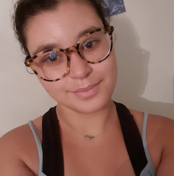 Meet your Posher, Kara - Picture 1 of 1